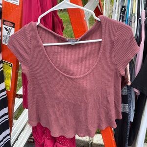 Woman’s maroon short sleeved shirt, semi crop!